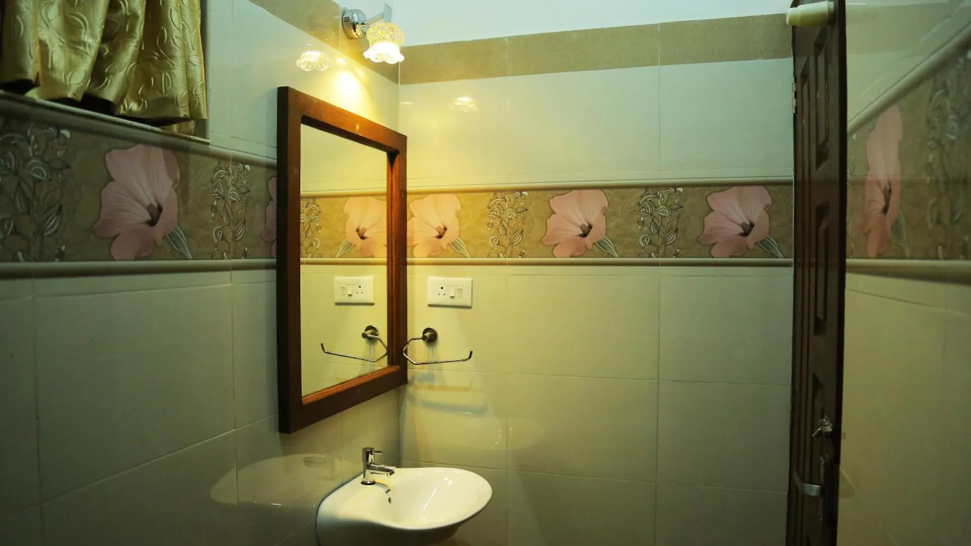 Snow Hills Resorts Thekkady Ινδία