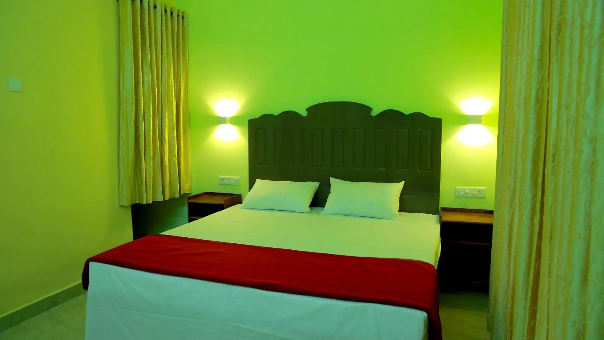 *** Отель Snow Hills Resorts Теккади Индия
